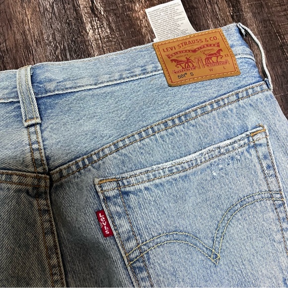 NEW Levi's 501 Premium Women's Skinny Fit Jeans 32x28 Distressed Grunge - Picture 7 of 8